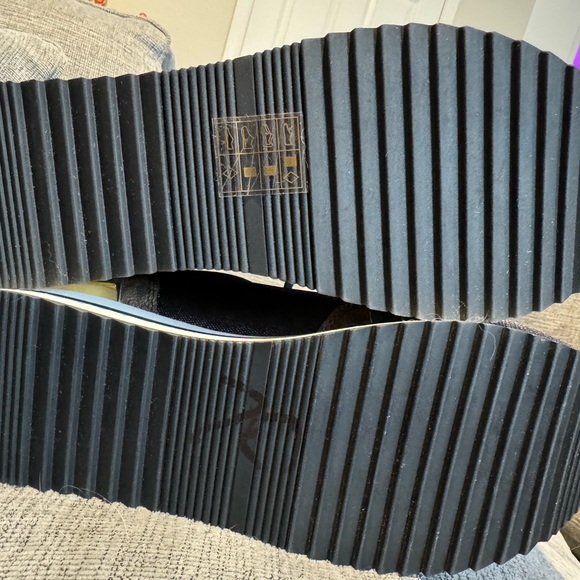 Michael Kors Monique platform sneakers size 7 - Picture 4 of 4